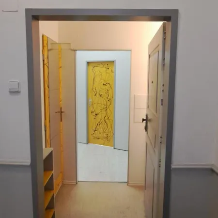 Bajkis Flat شقة *